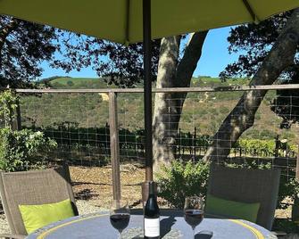 Peaceful & Private Vineyard View Studio near Wineries, Restaurants, Hiking - Sonoma - Restaurant