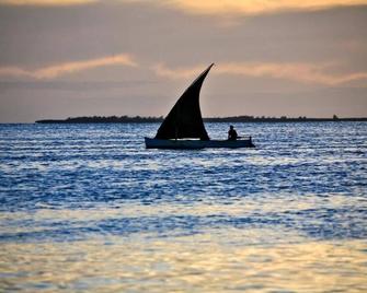 Constance Tekoma - Mont Lubin - Plage