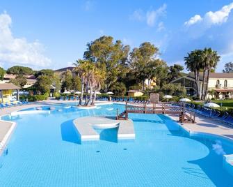 Hotel Fortezza - Arborea - Pool