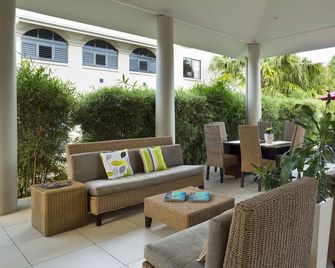 Mango Lagoon Resort & Wellness Spa - Palm Cove - פטיו