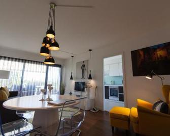 Charming Apartment with Terrace and Pool in Lisbon - 里斯本 - 餐廳