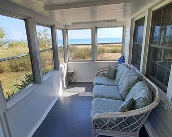 At Peace - Lakefront - Oscoda - Balcony