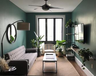 Beautiful Bushwick Oasis - Brooklyn