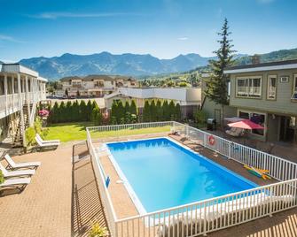 Powder Mountain Lodge - Fernie - Pool