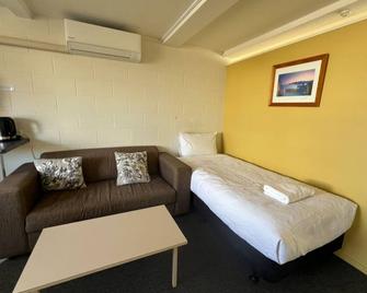 Mountain View Motel - Taupo - Bedroom