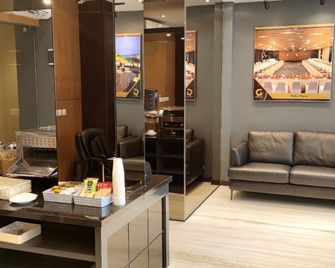 Griptha Hotel - Kudus - Lobby