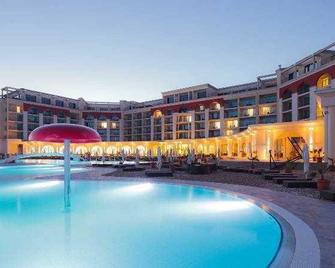 Lighthouse Golf & Spa Apartments - Baltschik - Pool