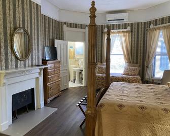 1898 Waverly Inn - Hendersonville - Habitación