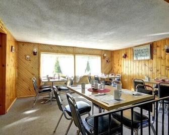 Quiet Bay Inn & Café - Magnetawan - Restaurante