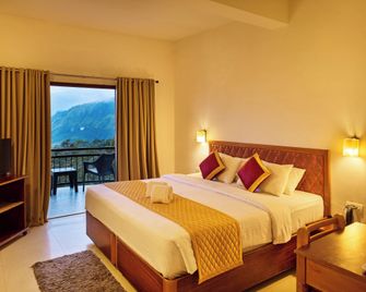 Deshadan Mountain Resort - Munnar - Bedroom