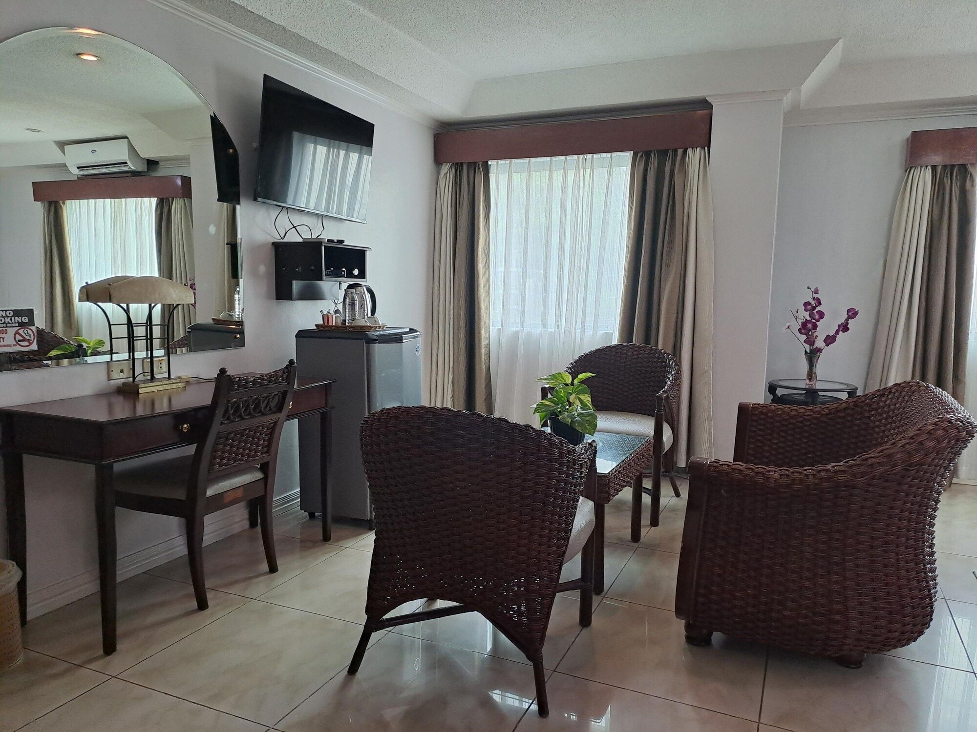 Wild Orchid Resort - אנג'לס סיטי - סלון