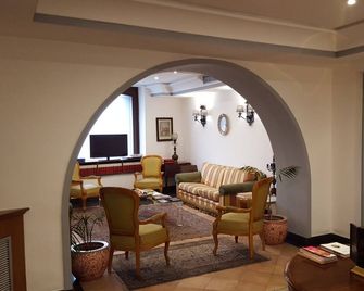 Real Orto Botanico - Naples - Living room