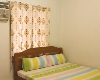 Eden Travellers Lodge - Puerto Princesa - Bedroom