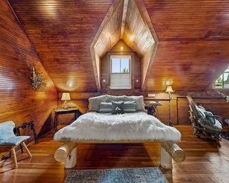 Mccloud River Mercantile Hotel - McCloud - Habitación
