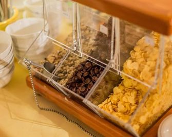 Pension Nigella - Neustift im Stubaital - Buffet