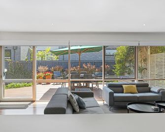 Brilliant Beach Holiday At Agnes, Blairgowrie - Blairgowrie - Living room