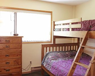 The Griz Inn - Fernie - Schlafzimmer