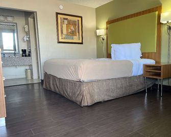 Baymont by Wyndham Odessa University Area - Odessa - Bedroom