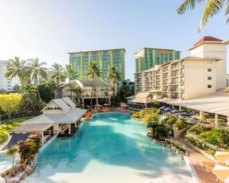 Novotel Cairns Oasis Resort - Cairns - Piscina