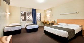 Dalrymple Hotel - Townsville - Bedroom