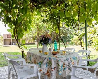 aMatalasviñas - Piedralaves - Patio