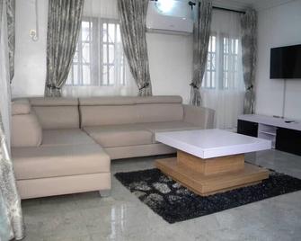 Jaybritt Luxury Apartment - Ibadan - Living room