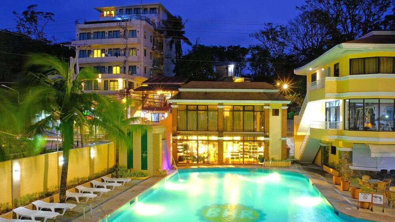 منتجع بوراكاي هوليداي