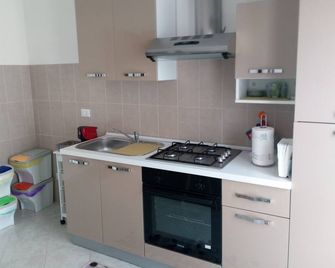 New and bright apartment 10 minutes from Pescara - San Giovanni Teatino - Cuisine