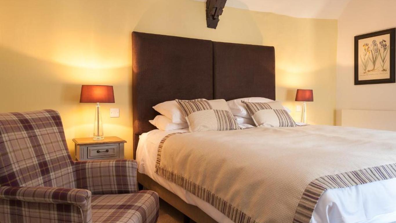 The Shaven Crown Hotel