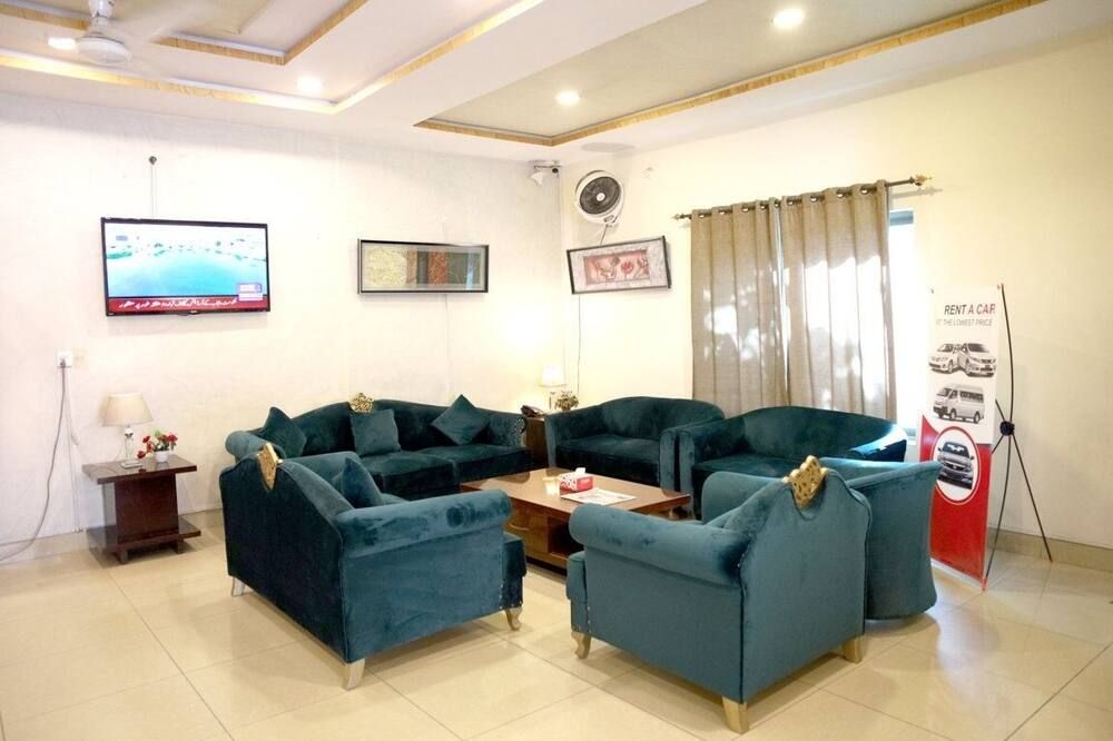Royalton Inn Hotel - Gulberg