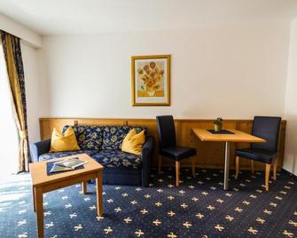 Appartements zur Rose - Steinach am Brenner - Wohnzimmer