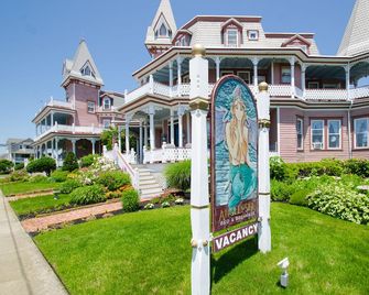 Angel of the Sea Bed and Breakfast - Cape May