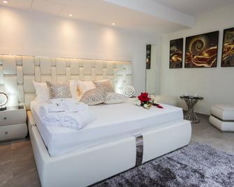 J'Me Boutique Hotel - Adults only - San Ġwann - Bedroom