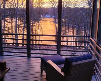 'Duck Rock' Lakefront House with 200' Private Waterfront - Dudley - Balkon