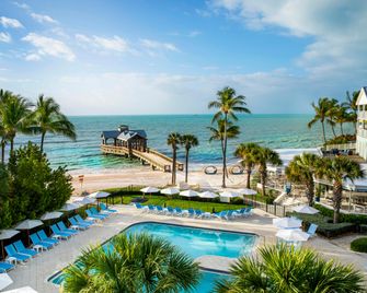 ذا ريتش كي ويست، كوريو كوليكشن باي هيلتون - كي وست - حوض السباحة