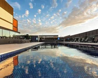 Trendy, Self Contained Inner City Apartment - Wagga Wagga - Pool