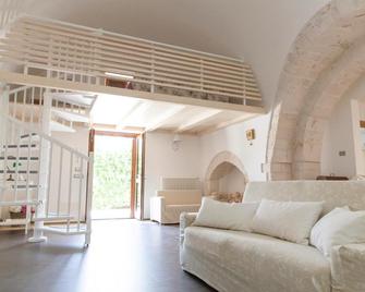 Masseria Lacatena - Impalata - Sala de estar