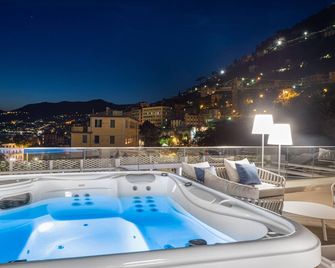 Carrick Hotel Camogli Portofino Coast - קאמולי - בריכה