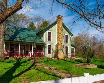 Pet-Friendly 6-Bedroom Peaceful Farm - Nashville - Gebouw
