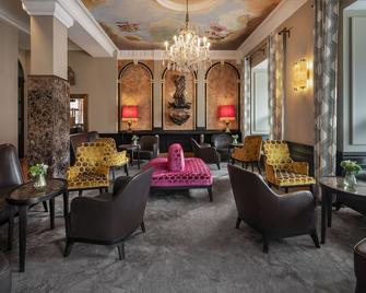 Eden Hotel Wolff - מינכן - טרקלין