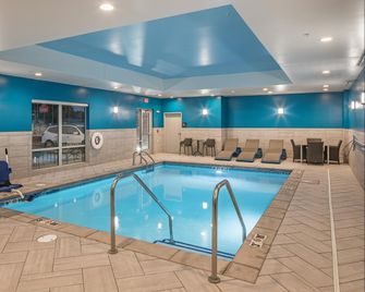 Hampton Inn Columbus NE - Columbus - Pool