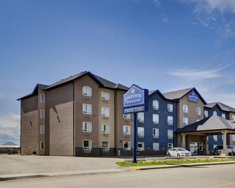 Lakeview Inns & Suites - Fort Nelson - Fort Nelson - Budova