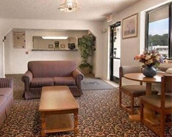 Americas Express Inn - Rocky Mount