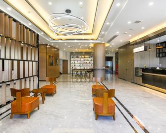 Hanting Hotel Qingdao Chengyang Zhengyang Road Wanda - צ'ינגדאו - לובי