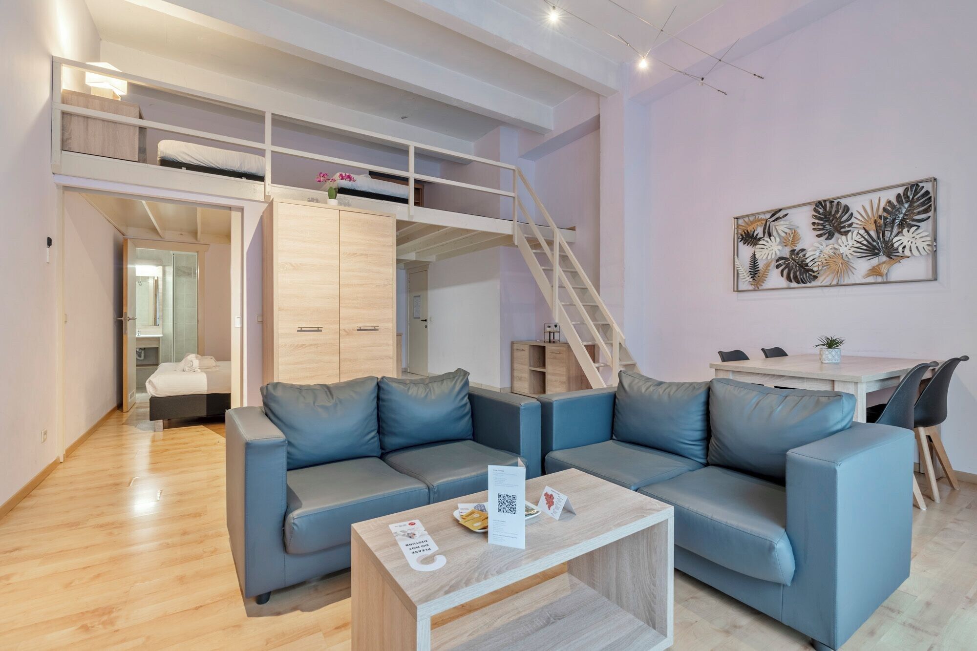 أمباسادور سويتس ليوفين - ليوفين - غرفة معيشة