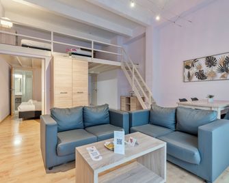 Ambassador Suites Leuven - Leuven - Living room