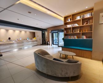 Bestay Hotel Express Changzhou Xixin Bridge - Changzhou - Receptionist