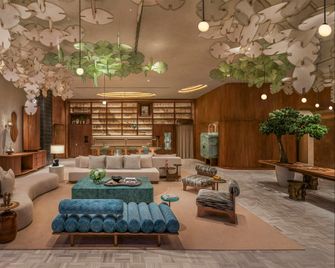 KROMO Bangkok, Curio Collection by Hilton - Bangkok - Lounge