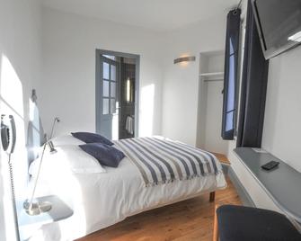 Hotel Des Falaises - Étretat - Bedroom