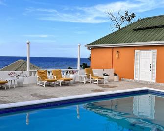 The Villa At Pineapple Cove Resort - Boscobel - Piscina